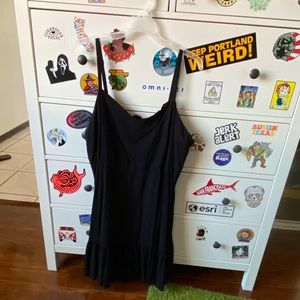 Black v neck dress